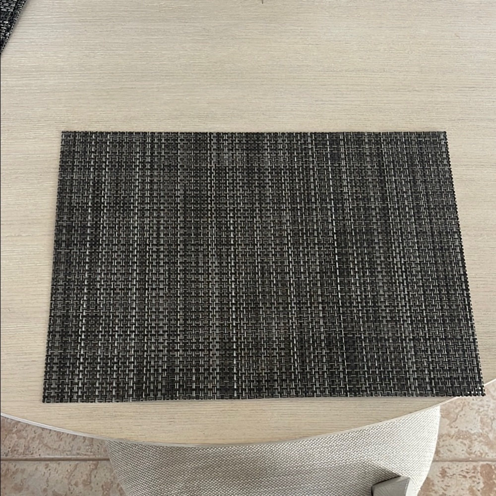 Black Woven Placemats (6)